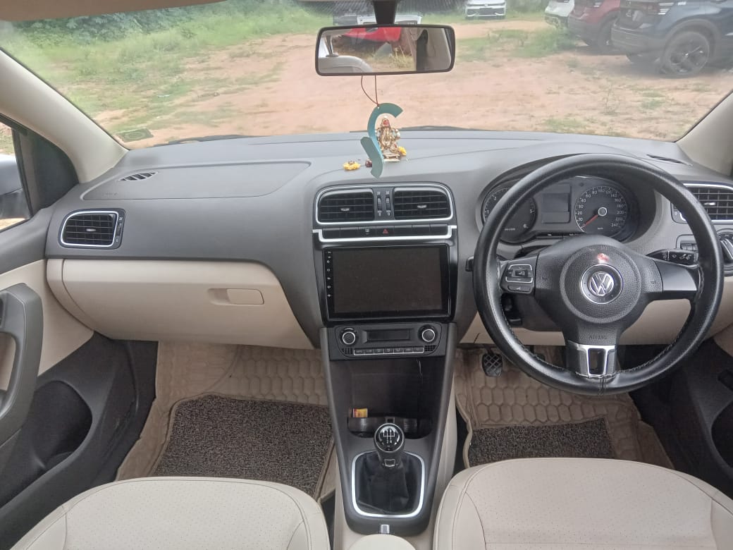 Volkswagen Vento(2012-2014) Highline Petrol